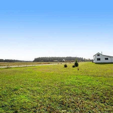 Historic Officer'S Farmhouse At Olf Coupeville Exterior photo