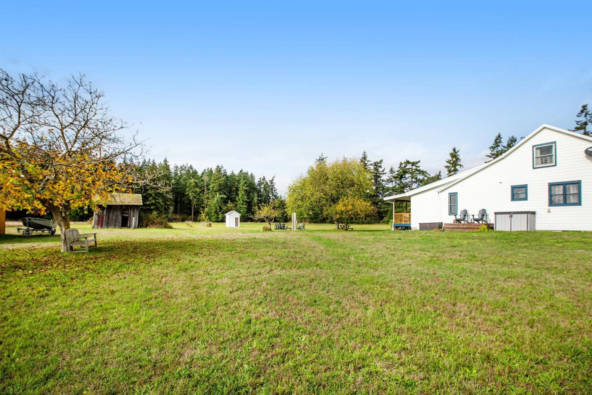 Historic Officer'S Farmhouse At Olf Coupeville Exterior photo