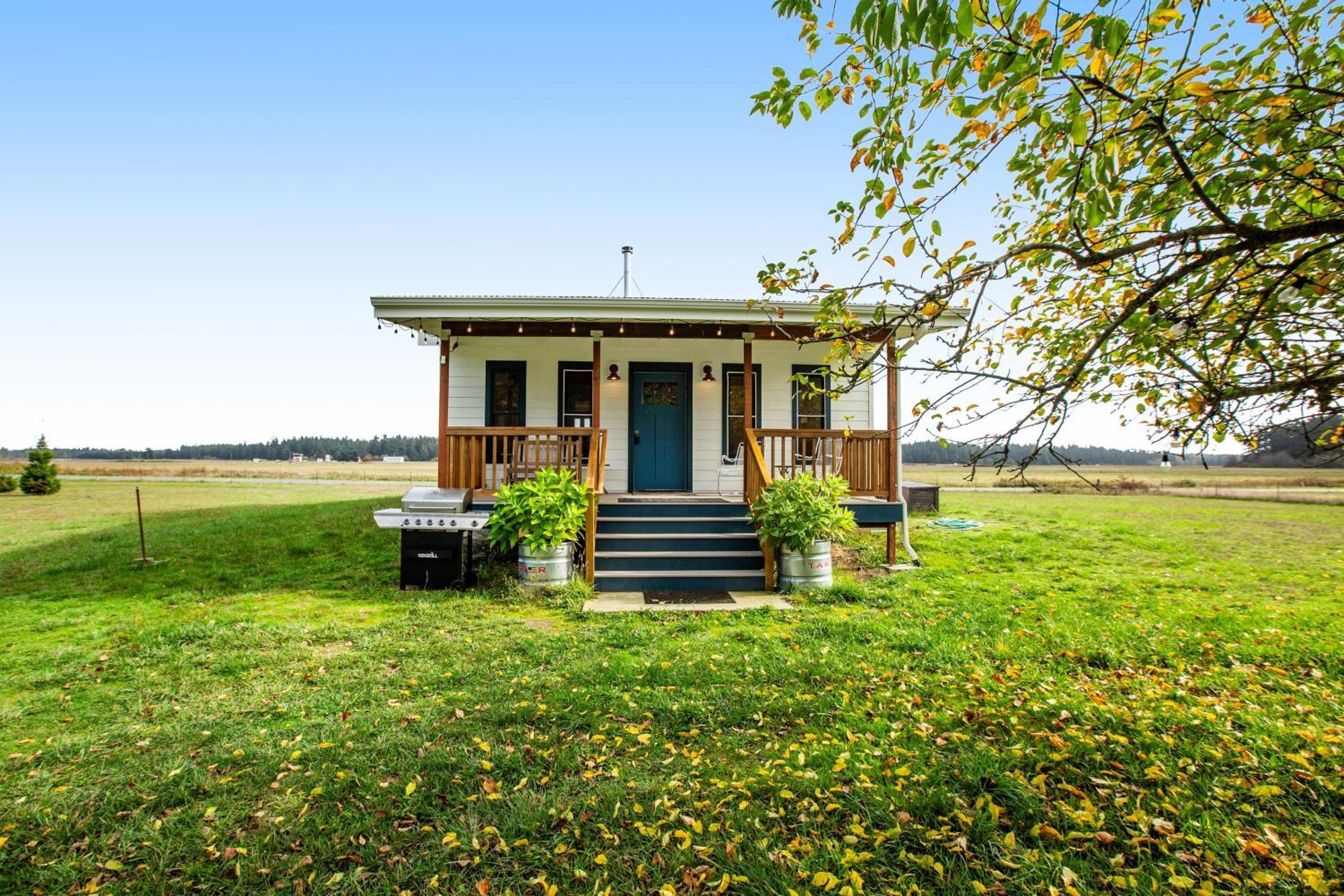 Historic Officer'S Farmhouse At Olf Coupeville Exterior photo
